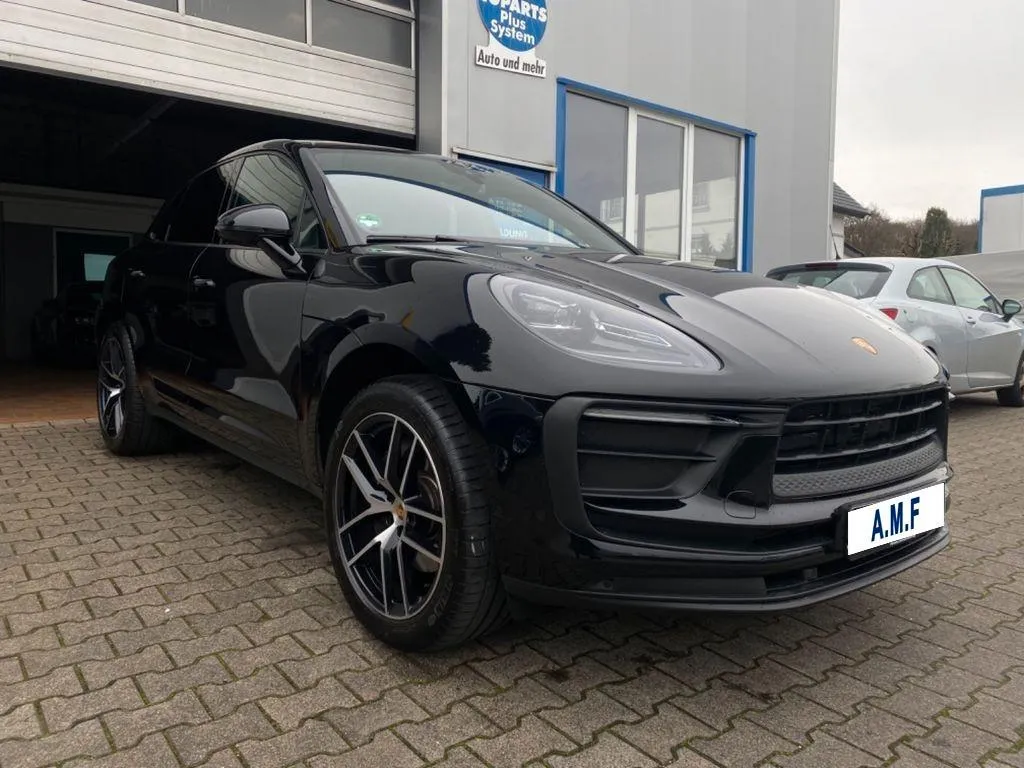 PORSCHE Macan 2.0 T Image 2