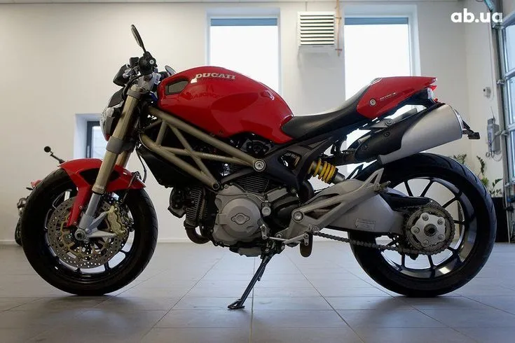 Ducati Monster Image 4